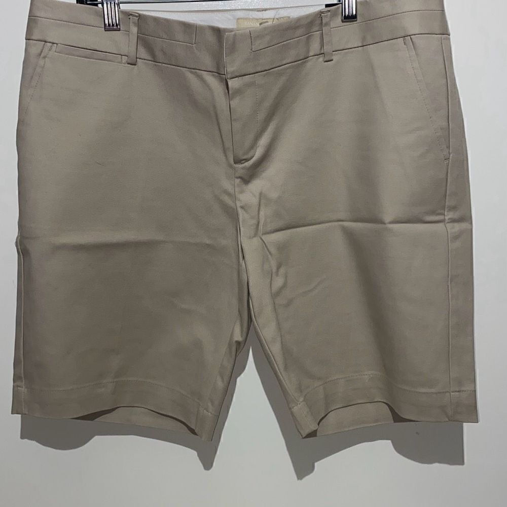 Banana Republic Martin Fit Women's Cream Coin Pocket Chino Shorts Size 14P